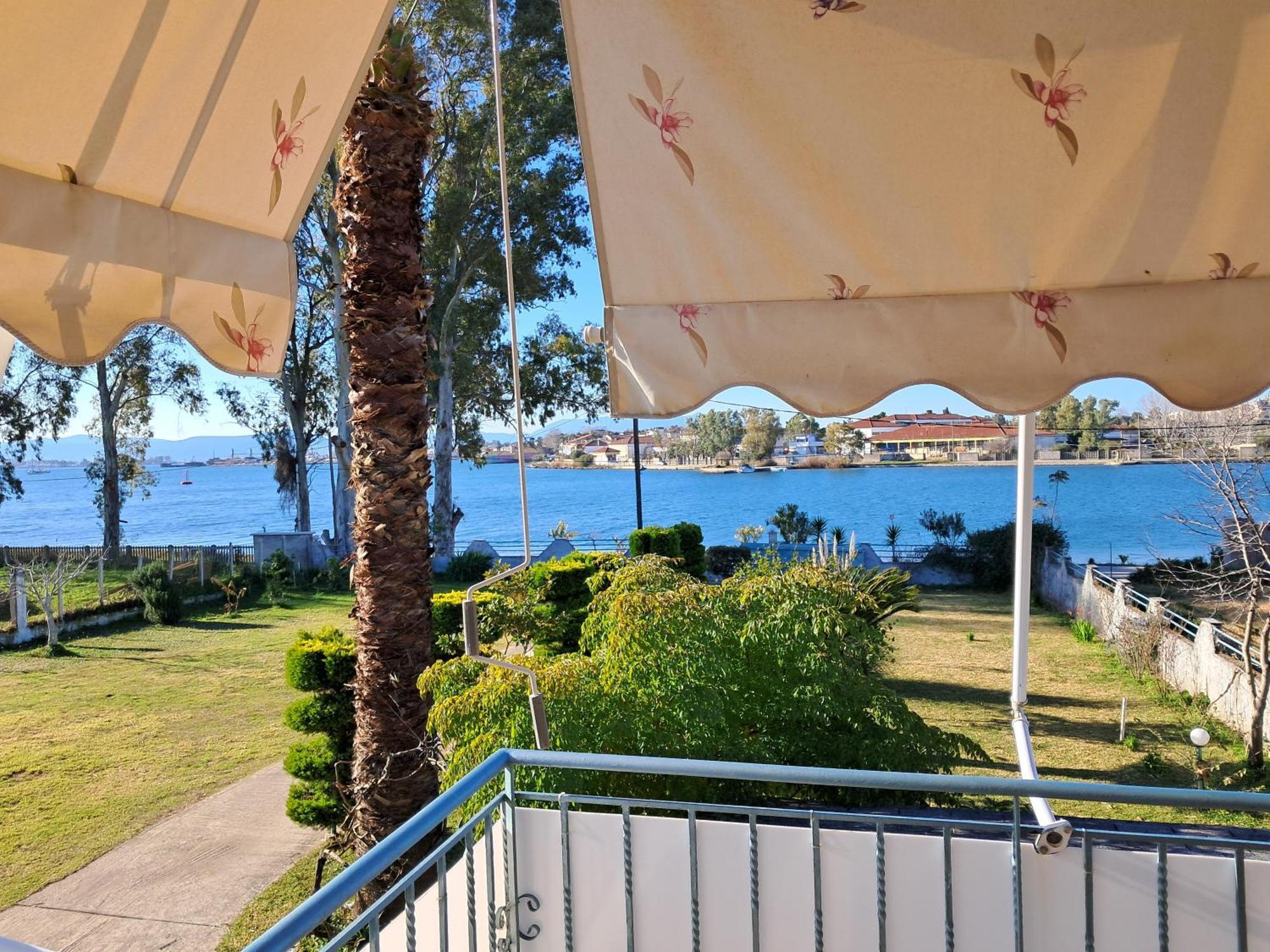 Top Floor On Villa, 3' From Center, By The Sea! Host Is Efi Kwsta Πρέβεζα Εξωτερικό φωτογραφία