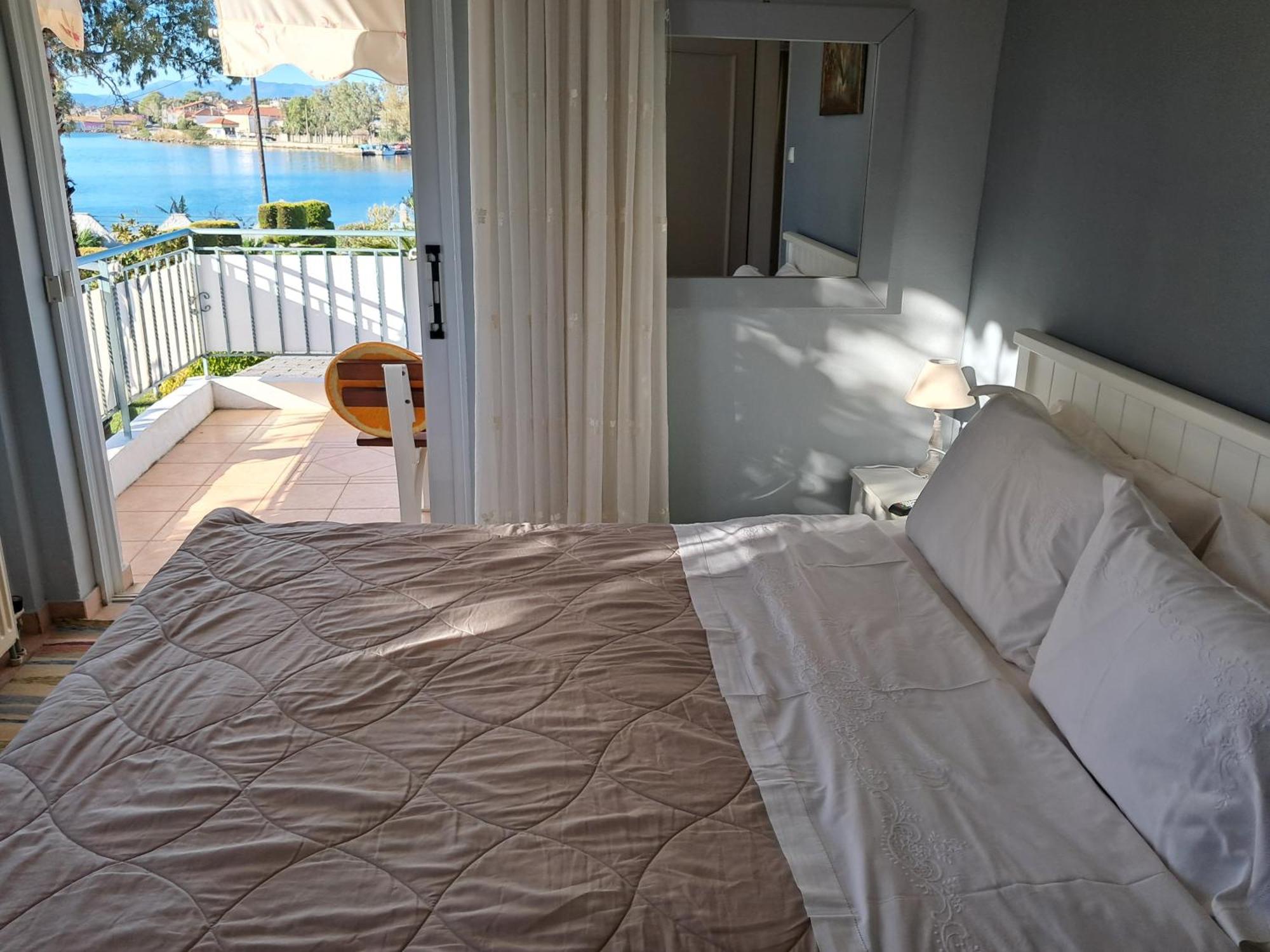 Top Floor On Villa, 3' From Center, By The Sea! Host Is Efi Kwsta Πρέβεζα Εξωτερικό φωτογραφία